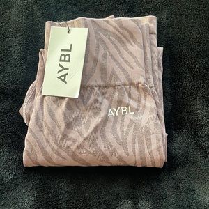 AYBL lilac leggings